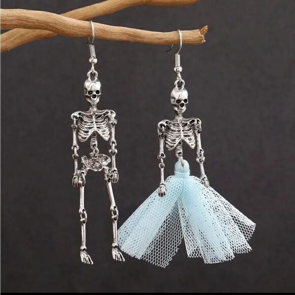 SKELETON COUPLE cute fun whimsical novelty halloween earrings - Picture 6 of 8